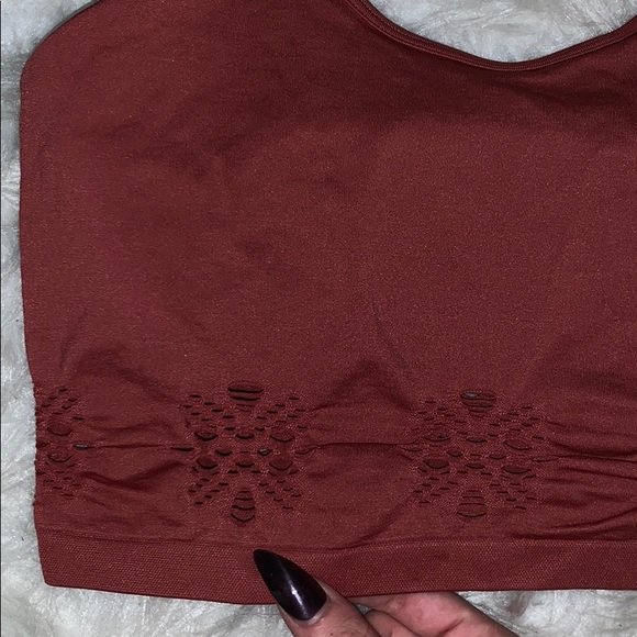 Spaghetti strap tank - Picture 2 of 6